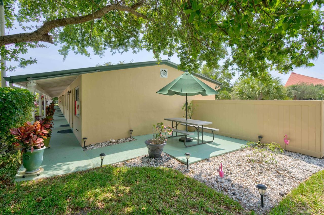 Tequesta Palms Inn 외부 사진